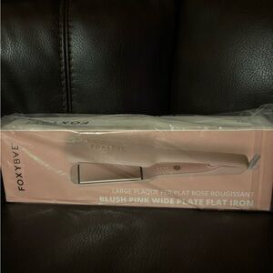 Foxybae Styling Wide Flatiron